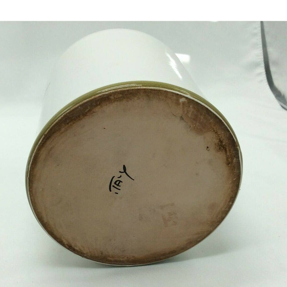 Italian Pottery Tea Canister - Picture 7 of 8